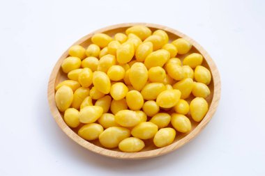 Tahta tabakta Ginkgo cevizi