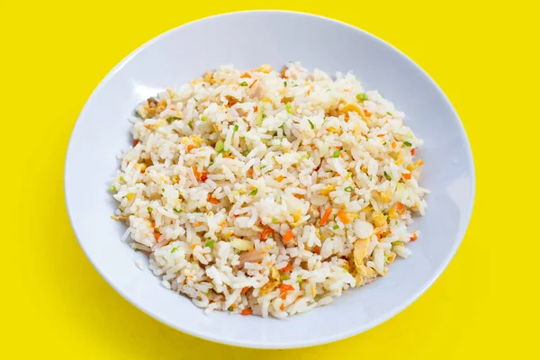 Crab Fried Rice White Plate Yellow Background — Fotografia de Stock