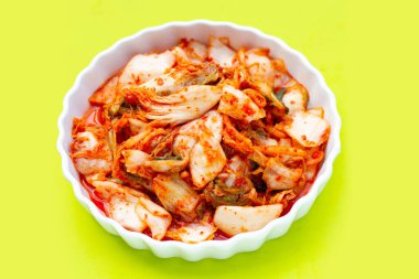 Kimchi, Kore baharatlı mayalanmış sebze yemeği.