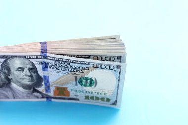 100 dolarlık banknotlar. Mali konsept