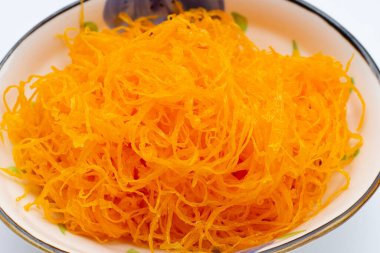 Tayland usulü Foi Tanga, Altın Yumurta sarısı iplikleri