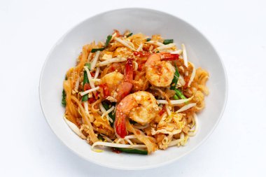 Tayland yemeği, kızarmış pirinç eriştesi (Pad Thai)