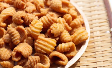 Klong Klang Krob, Tayland Çıtır Karamelli