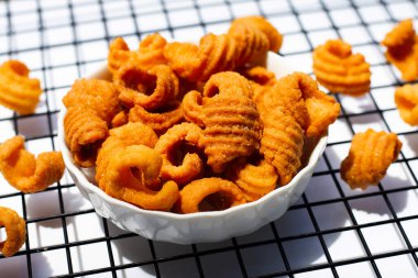 Klong Klang Krob, Tayland Çıtır Karamelli