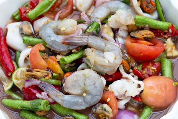 Salad Pedas Thailand Dengan Makanan Laut — Stok Foto