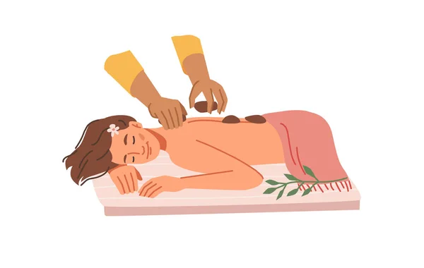 Hot-Stone-Massage im Wellness-Salon, Kiesel auf dem Rücken — Stockvektor