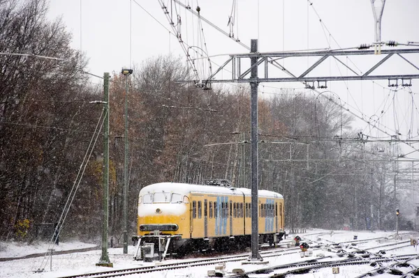 Pociąg w śniegu — Zdjęcie stockowe