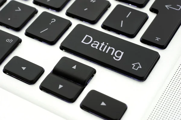 Dating-Taste auf Laptop — Stockfoto