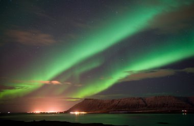 İzlanda 'da Aurora Borealis