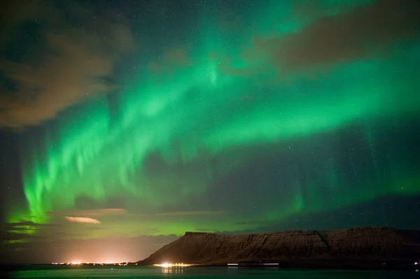 İzlanda 'da Aurora Borealis