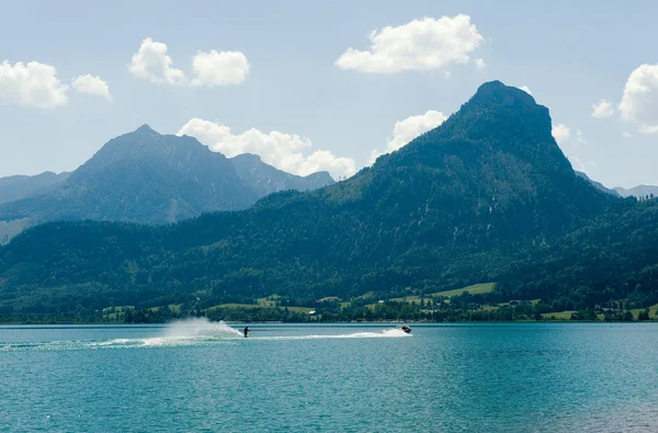 Waterskiing on the Wolfgangsee — Stock Photo, Image
