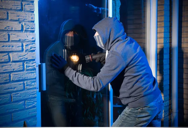 Inbreker op het werk — Stockfoto