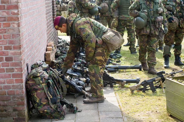 Entrenamiento de fuerzas especiales armadas — Foto de Stock