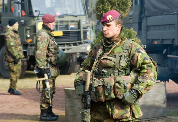 Entrenamiento de fuerzas especiales armadas —  Fotos de Stock