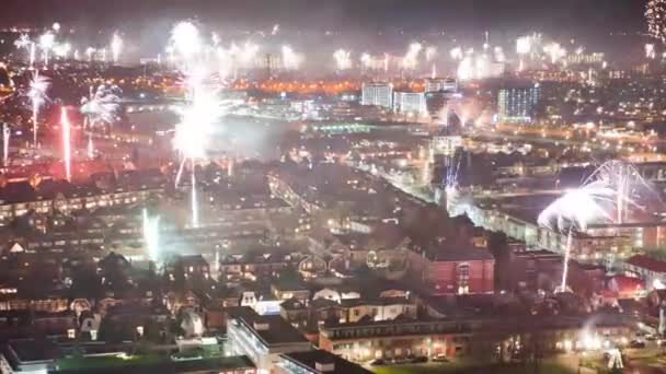 Vueltas de tiempo de fuegos artificiales — Vídeo de stock