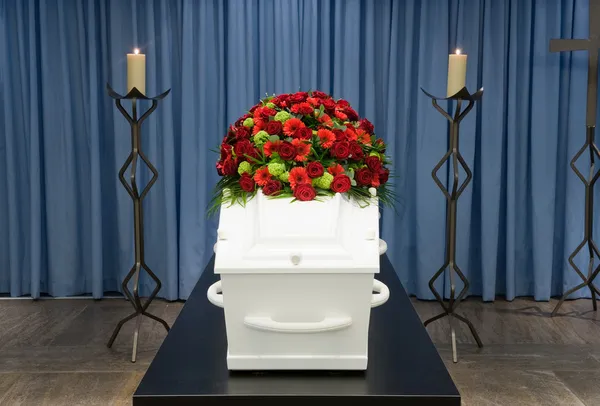 Coffin en morque —  Fotos de Stock