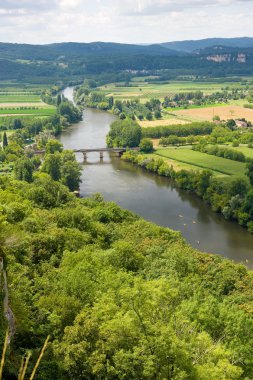 Dordogne yakınındaki domme