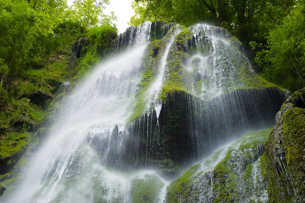 Kaskadenwasserfall — Stockfoto