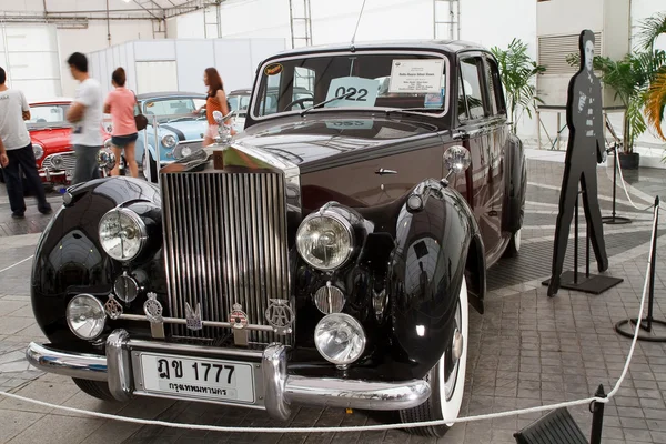 Rolls-Royce Silver Dawn 2,997 куб. см, урожай автомобілів — стокове фото