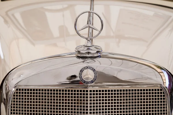 Mercedes-Benz 170V (OTP), Vintage cars — Stock Photo, Image
