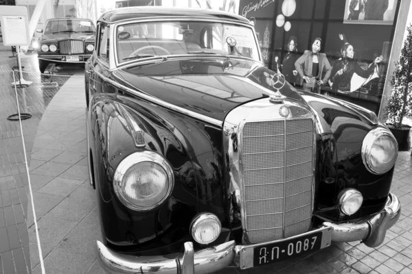 Mercedes-Benz 300B, старинные автомобили — стоковое фото