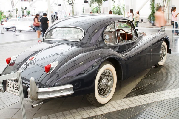 Jaguar E-Type, carros antigos — Fotografia de Stock