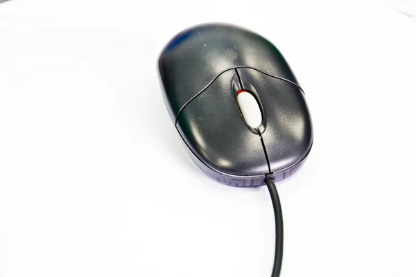 Mouse nero del computer su sfondo bianco. — Foto Stock