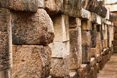 Antik sadok kok thom, Tayland