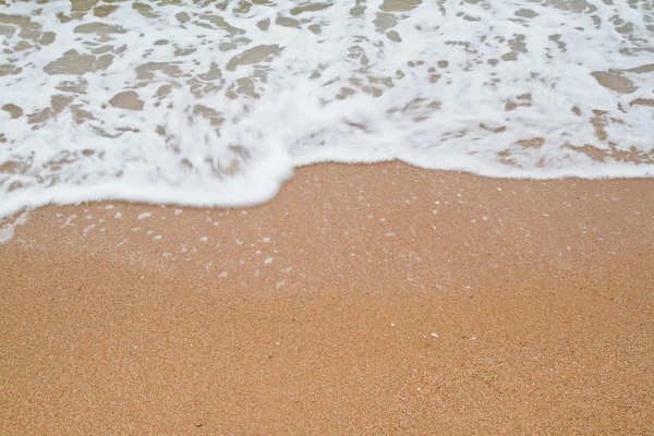 Vague de mer sur sable — Photo