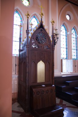 Kilisede günah çıkarma