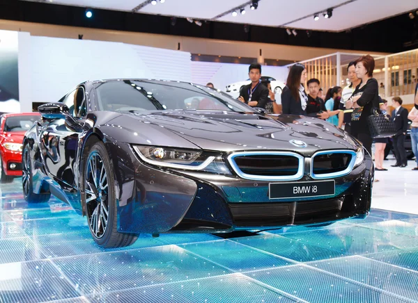 Nonthaburi - 30 Mart: yeni bmw i8 35 bangkok ekranda — Stok fotoğraf