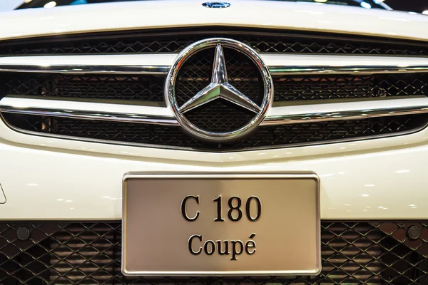 BANGKOK - MARÇO 30: Mercedes-Benz C 180 Coupe carro em exposição em — Fotografia de Stock