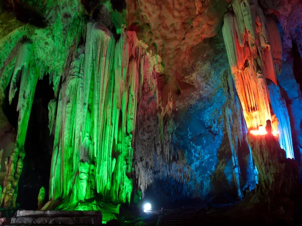 Tham Khao Bin cave — Stock Photo, Image