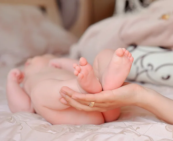 Voeten van de baby — Stockfoto