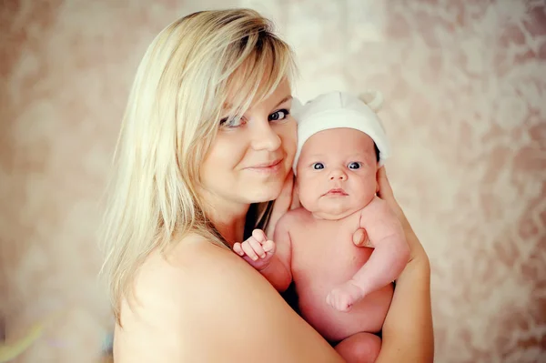 Madre y bebé — Foto de Stock