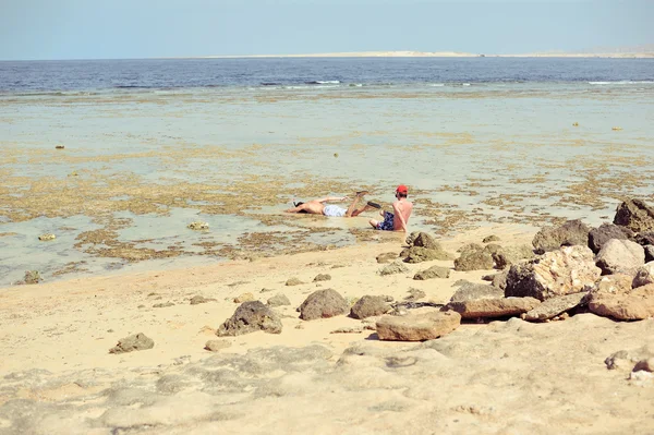 Slappna av på stranden — Stockfoto