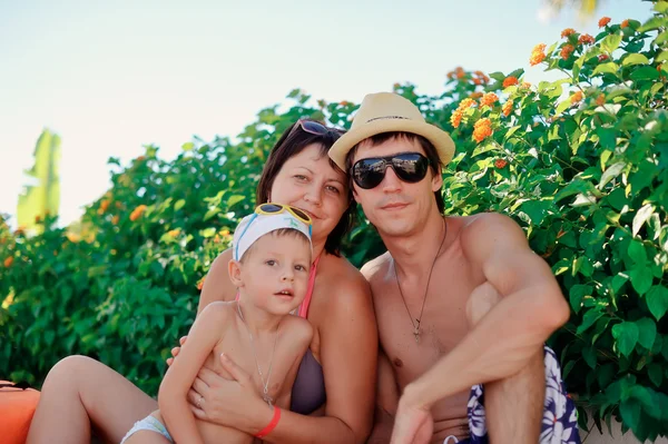 Familie in de natuur — Stockfoto