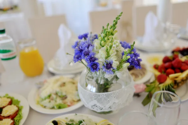 Tavolo per banchetti — Foto Stock