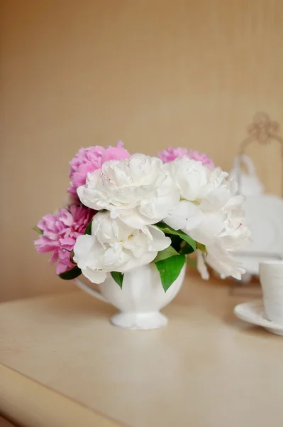 Bouquet of peonies — Stock Photo, Image