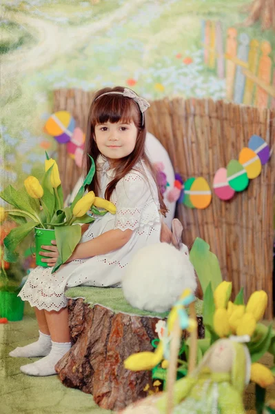 Girl and rabbit — Stock Photo, Image