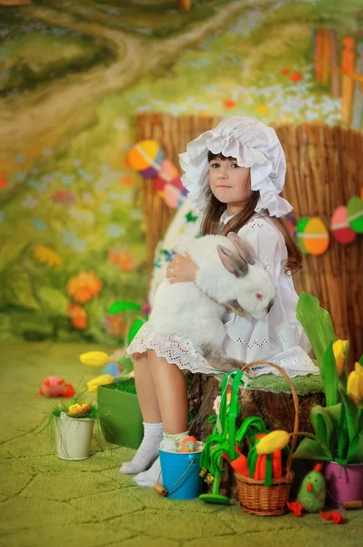 Girl and rabbit — Stock Photo, Image