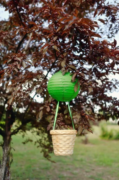 Balloon with a basket — Stock Photo, Image