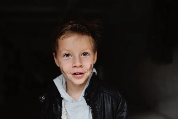 아름 다운 소년 미소 — 스톡 사진