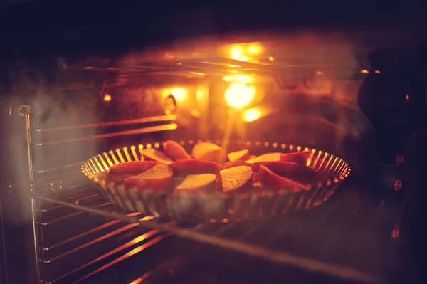 Matlagning äppelpaj — Stockfoto