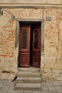 Ahşap kapılar