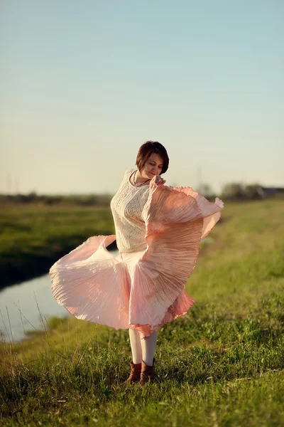 Dansande flicka — Stockfoto