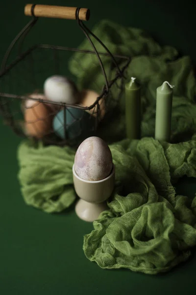 Decorazione Tavolo Pasquale Uova Pasqua Sfondo Verde — Foto Stock