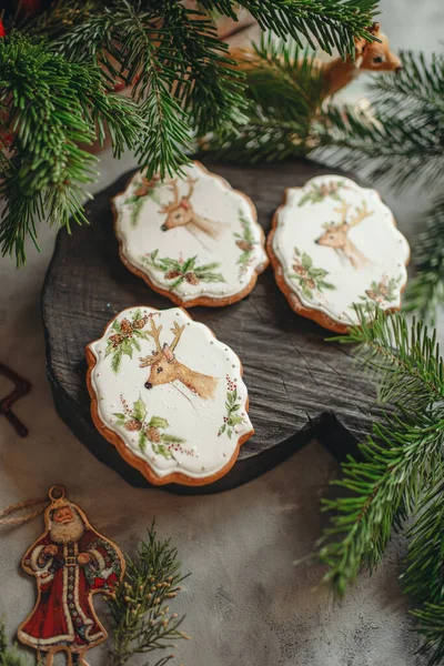 Biscuits Miel Pain Épice Recouvert Glaçage Avec Motif Nouvel — Photo