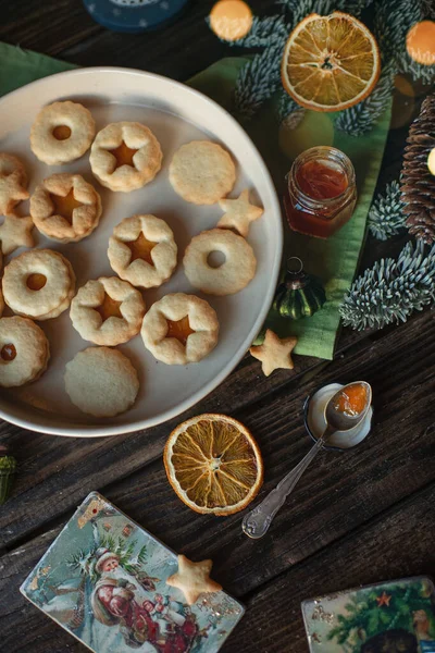 Hausgemachtes Gebäck Süße Kekse Mit Füllung Auf Einem Teller — Stockfoto