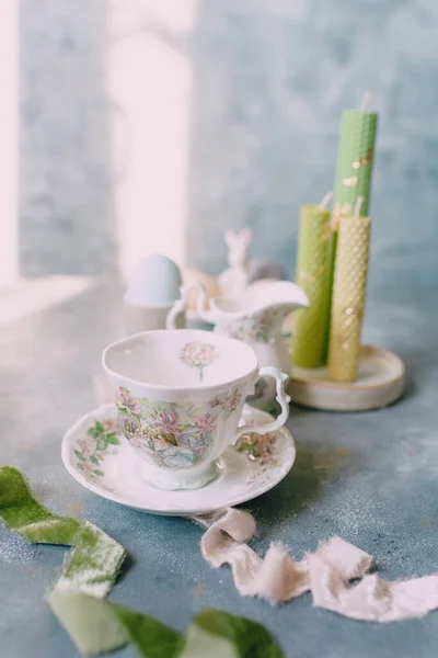 Våren Påsk Stilleben Påskägg Pastellfärger Med Blommor — Stockfoto